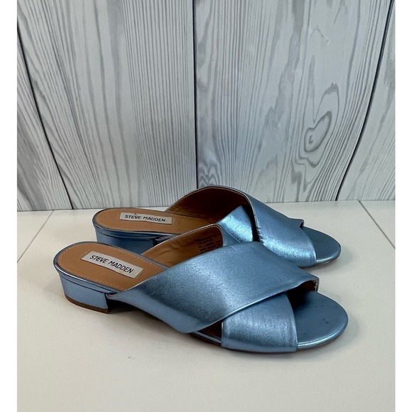 Steve Madden Shiny Blue Cross Strap  Womens Size 8M - Picture 1 of 7
